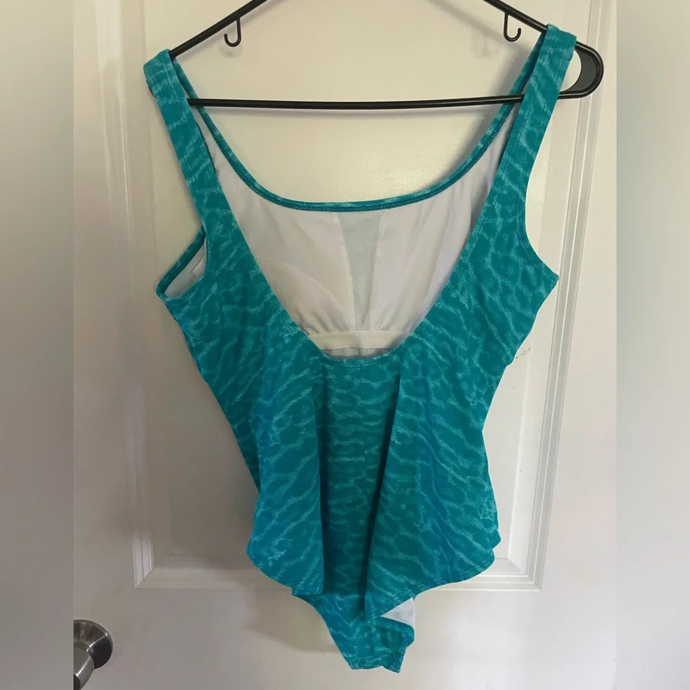 Nike Teal One-Piece Swimsuit Size XL‎